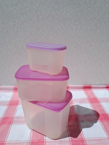 Anciennes boites tupperware - boites,