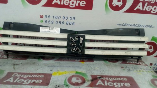 9253108580 grille gauche capot