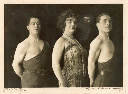 Cirque dompteurs lutteurs - dompteurs, 1