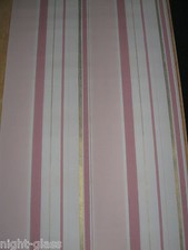 1 ROULEAU DE PAPIER PEINT