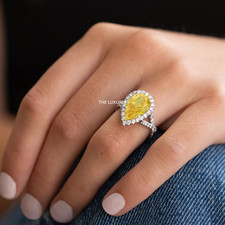Bague diamant 4,60 ct IGI Lab taille poire cultivée fantaisie or blanc jaune ...