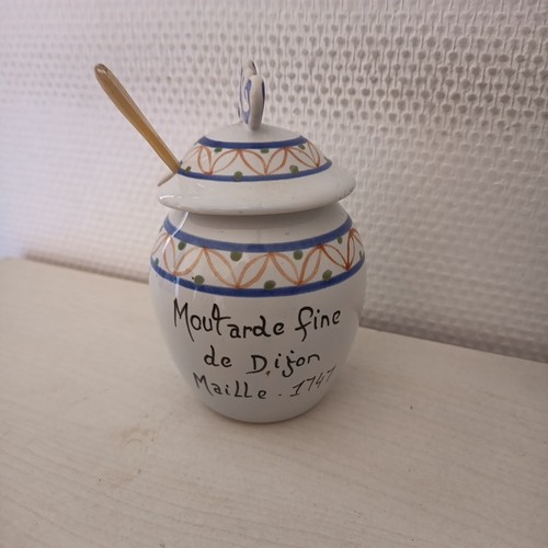 Beau ancien pot - beau, et