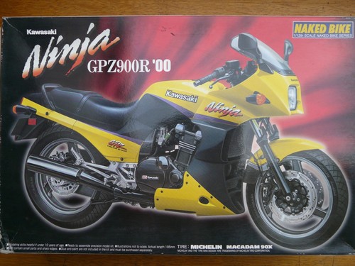 Maquette moto aoshima ref - maquette, 1/12