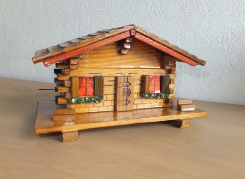 Boîte musique chalet - boîte,