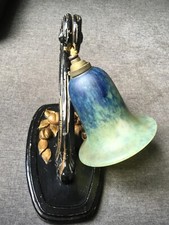 Applique en bois sculpté