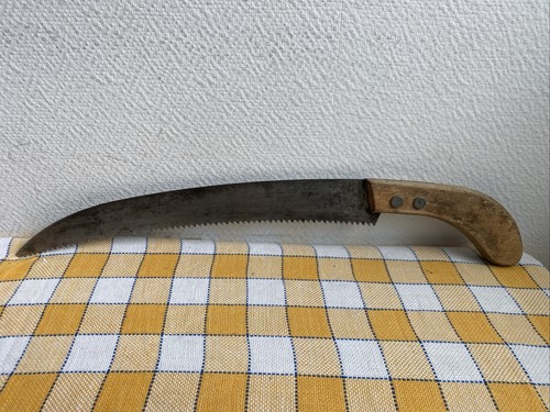 Ancienne scie main coupe - scie,