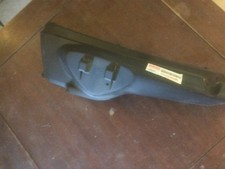 cache lateral gauche stunt