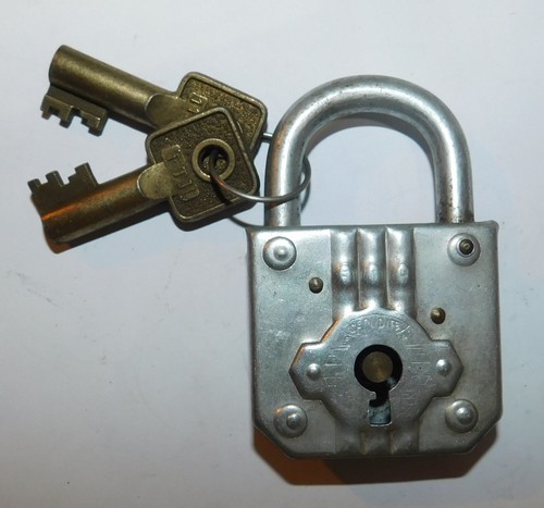 Ancien cadenas fth neuf - ancien,