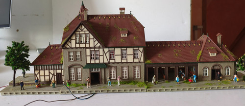 Grande gare colombage - gare, à