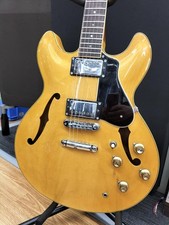 Guitare électrique semi-acoustique YAMAHA SA700