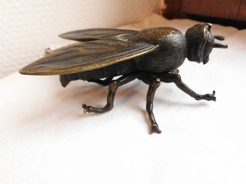 Animal bronze fly - bronze,,