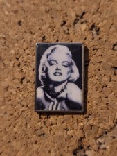 Pin's Musique Rock Chanteuse Marylin Monroe Légende Actrice Mannequin Portrait