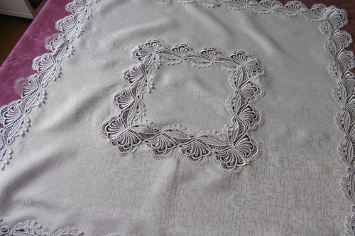 Nappe rétro avec - , imposante