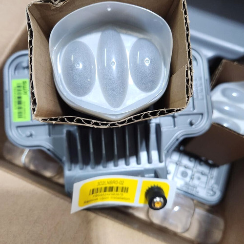 Lot directv lnbs - of,