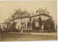 Château de Combas, Vicq-sur-Breuilh (Haute-Vienne). Albumen print circa 1890.