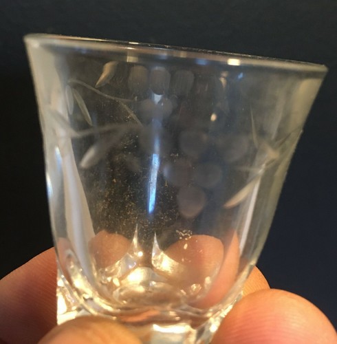 Petits verres goutte 6 - verres, à