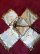 ANCIEN PAVILLON DE CIBOIRE /SATIN SOIE BLANC DOUBLé /FRANGES OR/H.29cm/PEINTURE