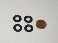 C30 CORGI, 4X pneus striés