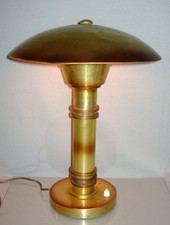 Art Déco - Ancienne lampe  en aluminium patiné vers 1940