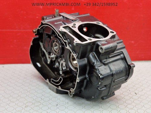 Paire carters central moteur - carters,