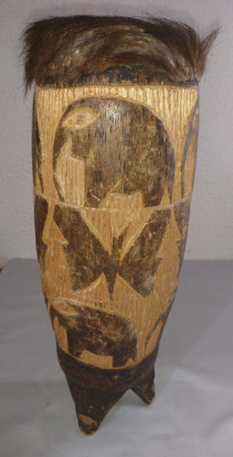 Ancien djembe tam - tam,
