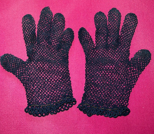 Paire gants anciens fil de - de,