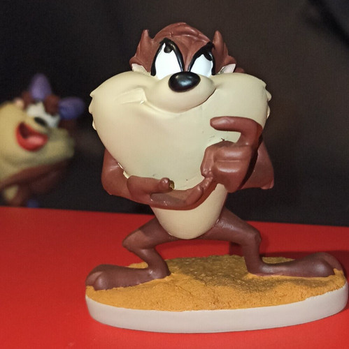 Taz figurine cartoon warner - cartoon,