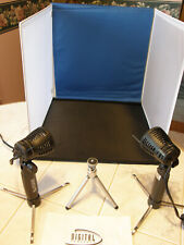DIGITAL 15" PORTABLE LIGHT STUDIO, 2 HIGH OUPUT LIGHTS, TRIPOD & CASE. USED 2X.