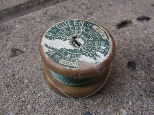 Bobine bois ancienne - bobine, fil