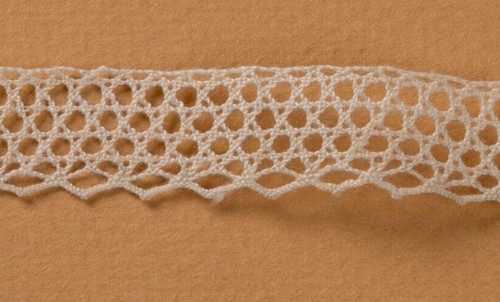 Dentelle ancienne aux - ,