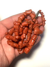 Collier vintage perles corail rouge  brut  /  56 grs