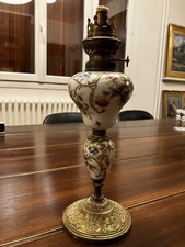 Pied de lampe à pétrole