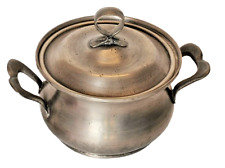 Soupière en étain martelé