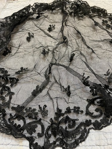 Ancienne mantille dentelle - mantille,