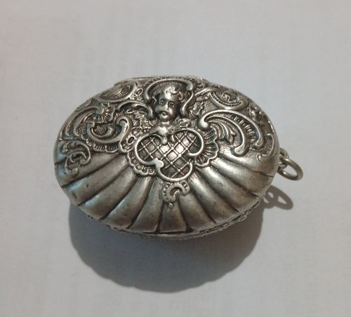 Boite pillules argent - pillules,