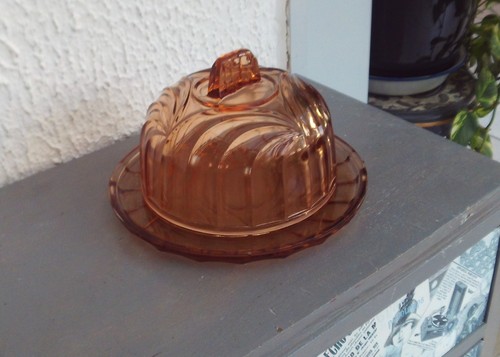 Ancienne cloche desserts et - a,