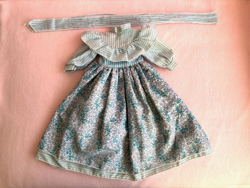 Tenue cyclamen pour - tenue, poupÉe