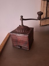 MOULIN A CAFE EN METAL