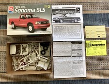 1:25 AMT ERTL 8109 1995 GMC Sonoma SLS