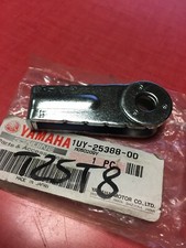 Yamaha 1UY-25388-00 tendeur chaine roue YFA1 YFM125 YFM350 Banshee Grizzly etc