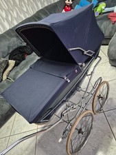 landeau ancien 1960 en très