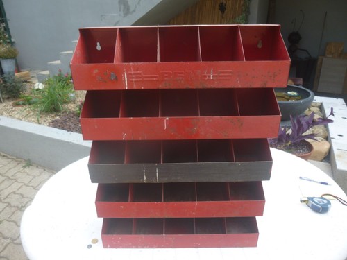 Etagere mecanique ancienne