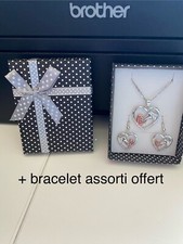 Lot collier pendentif cheval et fille rose et argent et boucles d’oreille