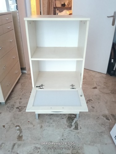 Commode blanche rectangulaire