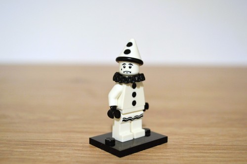 Lego mini figurine - :, sad