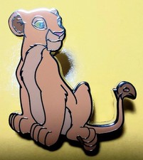 Pin's Disney Lanyard Le Roi