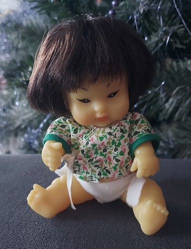 Mini poupée asiatique - poupée,