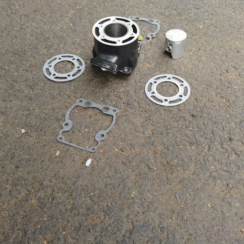 Cylindre piston neuf suzuki - neuf,