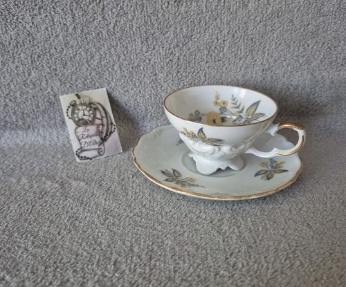 Tasse sous - et,