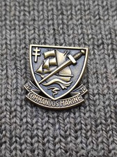 PIN'S  REDUCTION  -  INSIGNE  BERET  COMMANDOS  MARINE